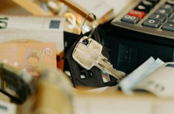 CFP Vs. Financial Advisor: The Key Differences You Need To Know In 2025,